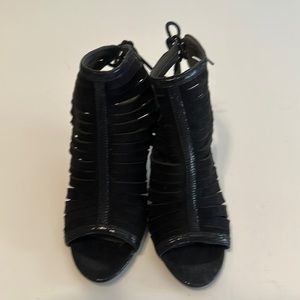 Rialto Women’s heel Black Suede Size 7